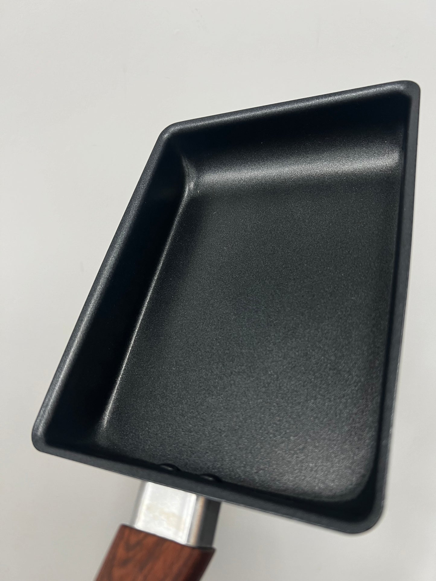 玉子燒塗層翻新工藝不沾鍋
Tamagoyaki Non-Stick Pan with Re-engineered Coating